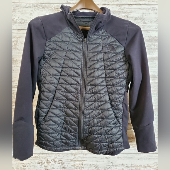 The North Face Motivation ThermoBall Jacket - Picture 5 of 14